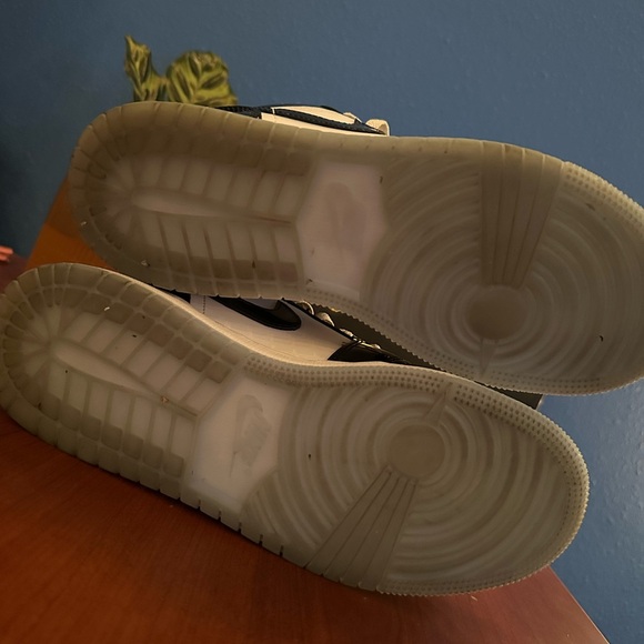 Air Jordan 1 Low Blk/Wht - Picture 5 of 5